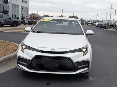 Used 2021 Toyota Corolla SE image 2