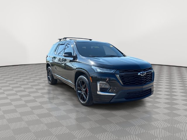 Used 2023 Chevrolet Traverse Premier w/ Redline Edition AWD/4WD image 2