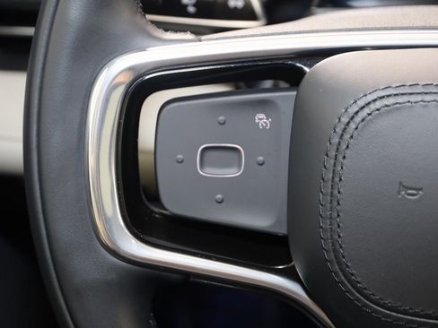 Used 2025 Lincoln Nautilus Premier image 39