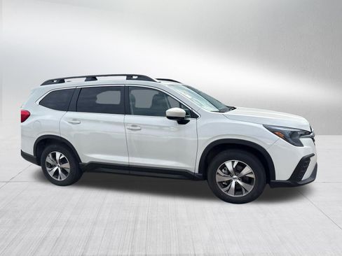 Used 2025 Subaru Ascent Premium AWD/4WD image 7