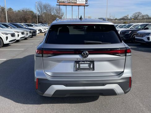 New 2026 Volkswagen Tiguan S FWD image 6