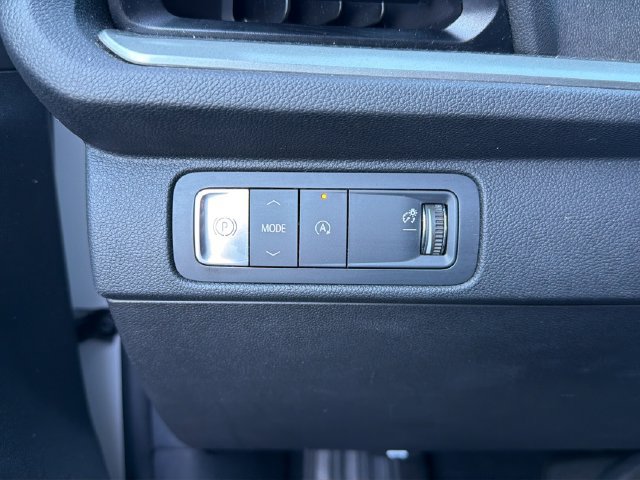 Used 2024 Chevrolet Traverse LT FWD image 13