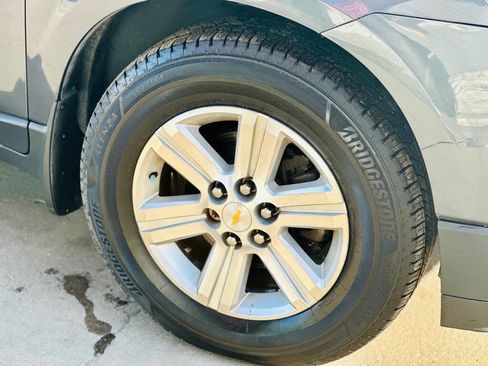 Used 2014 Chevrolet Traverse LT image 4
