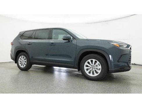 New 2026 Toyota Grand Highlander XLE FWD image 28