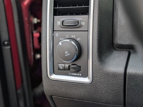 Used 2018 RAM 2500 Power Wagon w/ Luxury Group image 31