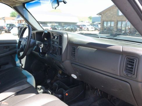 Used 2006 Chevrolet Silverado 3500 4x4 Crew Cab w/ Heavy-Duty Power Package image 32
