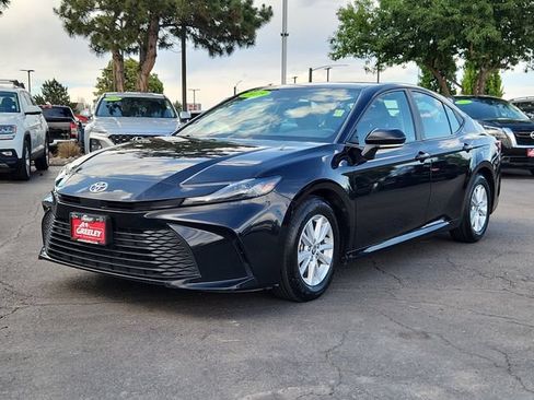 Used 2025 Toyota Camry LE FWD image 4