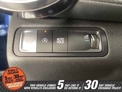 Certified 2025 Chevrolet Equinox LT w/ LPO, Floor Liner Package image 29