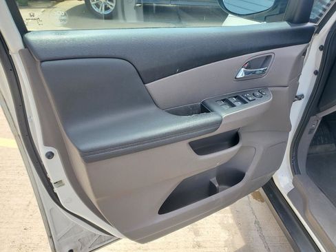 Used 2014 Honda Odyssey EX-L image 17