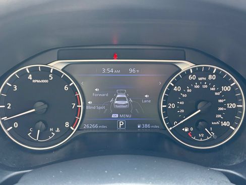 Used 2025 Nissan Altima 2.5 SV FWD image 31