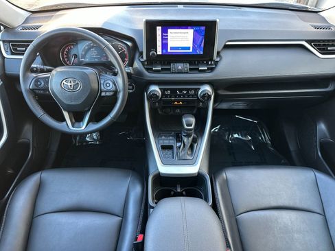 Used 2023 Toyota RAV4 XLE Premium image 15