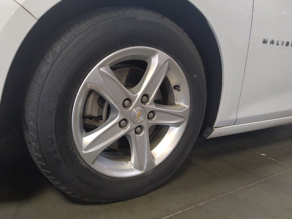 Used 2023 Chevrolet Malibu LS FWD image 31