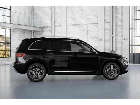 New 2026 Mercedes-Benz GLB 250 4MATIC image 16