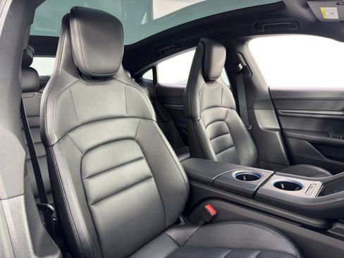 Used 2022 Porsche Taycan image 37
