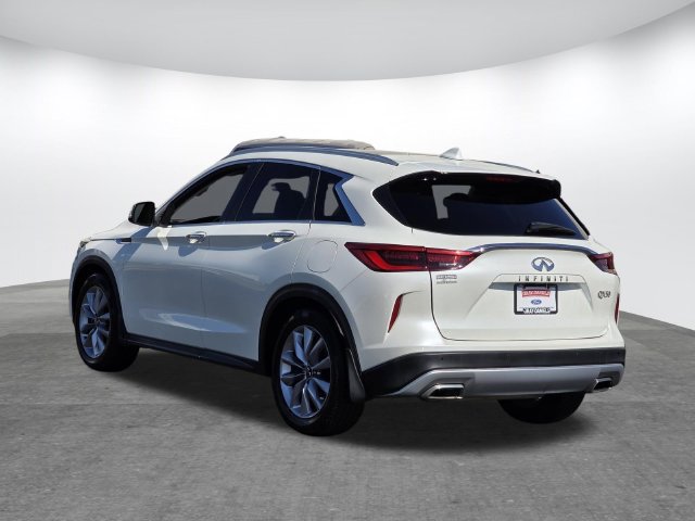 Used 2020 INFINITI QX50 Luxe w/ Navigation Package FWD image 6