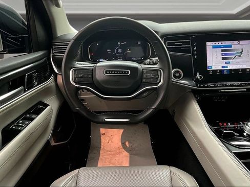 Used 2022 Jeep Wagoneer Series I w/ Convenience Group I AWD/4WD image 8
