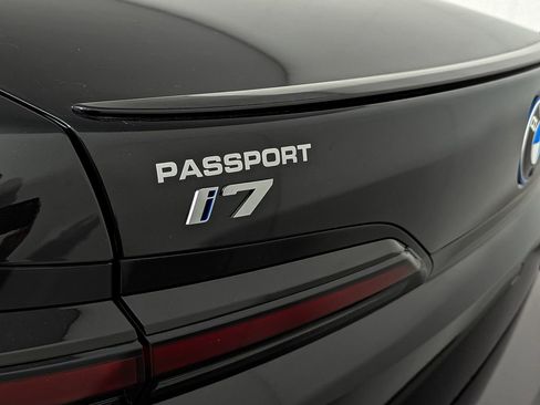 Used 2026 BMW i7 eDrive50 w/ M Sport Package image 6