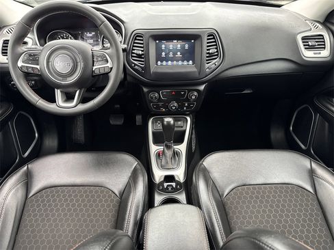 Used 2021 Jeep Compass Latitude image 21