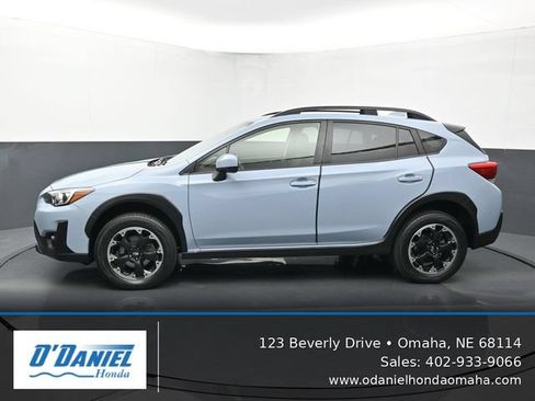 Used 2021 Subaru Crosstrek 2.0i Premium w/ Popular Package #3 AWD/4WD image 2