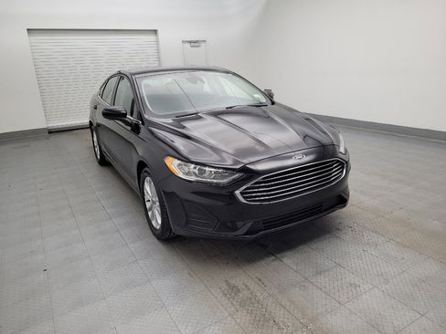 Used 2020 Ford Fusion SE image 13