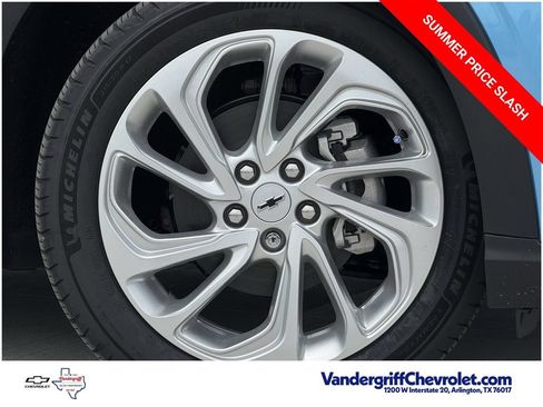 New 2027 Chevrolet Bolt LT w/ Comfort Package FWD image 9