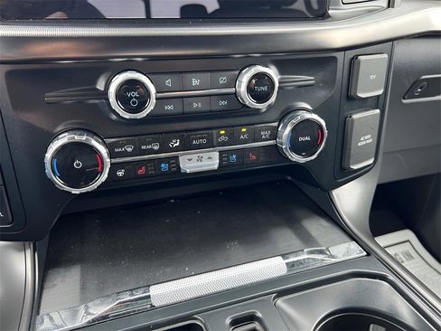 Used 2024 Ford F150 Lariat image 24