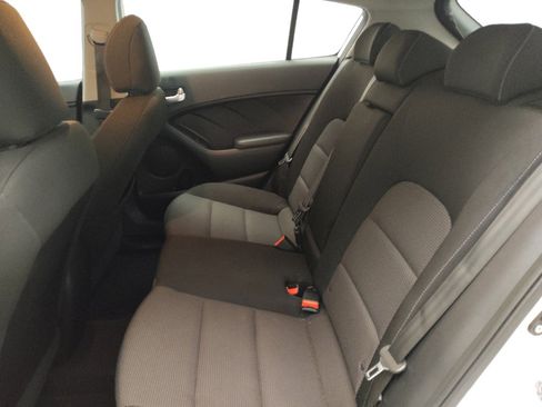 Used 2017 Kia Forte LX image 18