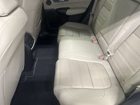 Used 2020 Honda CR-V Touring image 11
