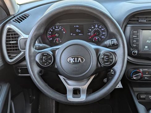 Used 2020 Kia Soul LX FWD image 12