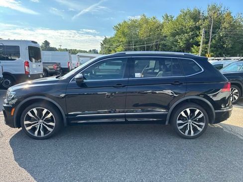 Used 2020 Volkswagen Tiguan SEL Premium R-Line w/ 3rd Row Seat Package AWD/4WD image 4