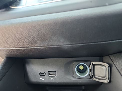 Used 2025 Buick Envista Preferred w/ Convenience II Package image 29