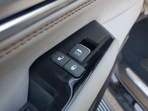 New 2026 Jeep Grand Wagoneer Summit image 16