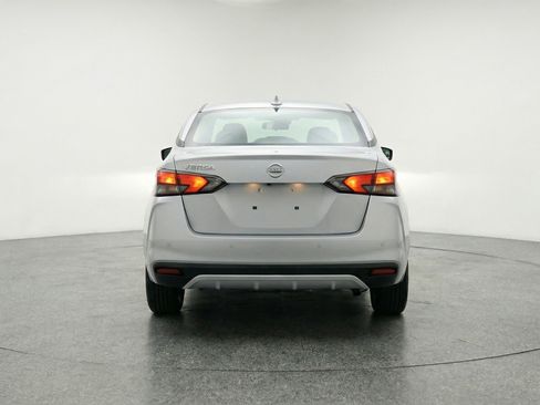 Used 2025 Nissan Versa SV FWD image 7