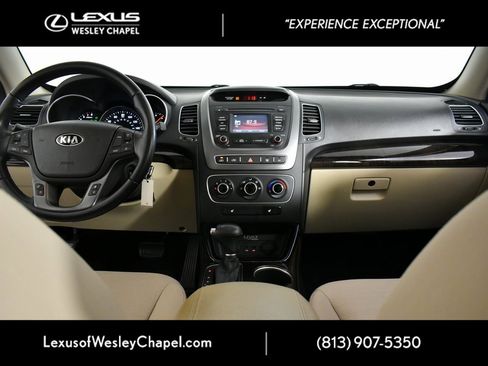 Used 2015 Kia Sorento LX image 25