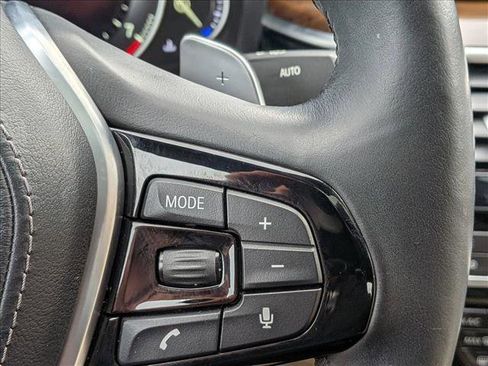 Used 2017 BMW 530i xDrive image 16