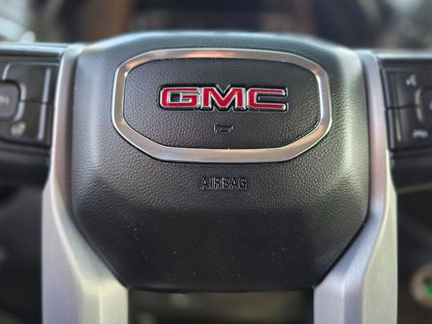 Used 2021 GMC Sierra 1500 SLT image 35