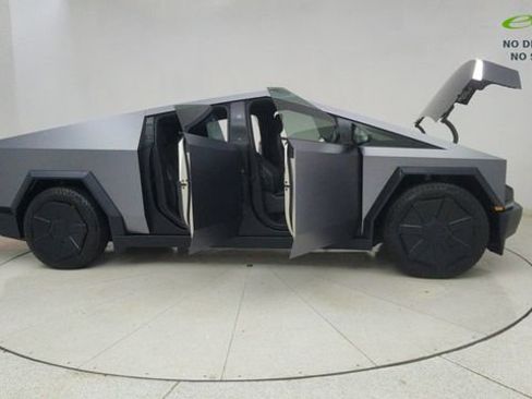 Used 2024 Tesla Cybertruck Cyberbeast AWD/4WD image 67