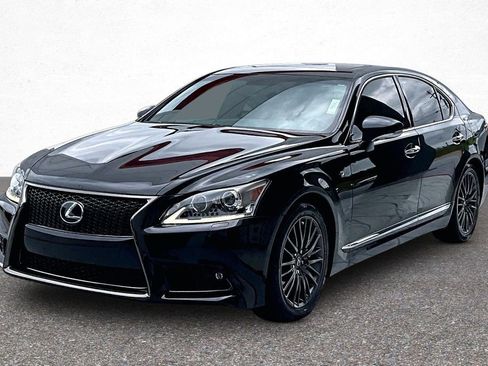 Used 2017 Lexus LS 460 w/ F Sport Midnight Edition RWD image 4