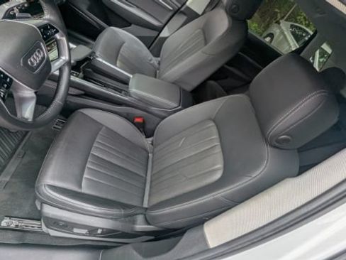 Used 2021 Audi e-tron Premium Plus w/ Premium Plus Package AWD/4WD image 16