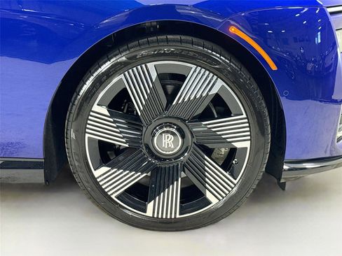 Used 2024 Rolls-Royce Spectre w/ Spectre Launch Package image 39