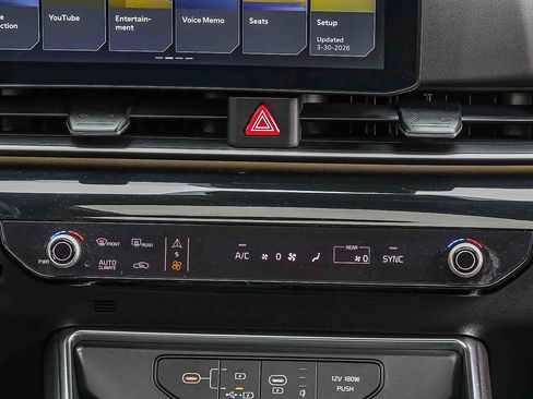 Certified 2025 Kia Carnival SX Prestige FWD image 13