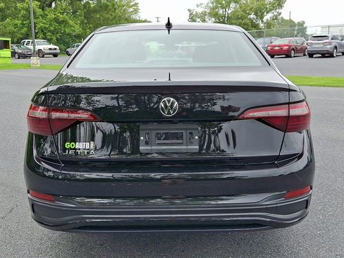 Used 2024 Volkswagen Jetta S image 5