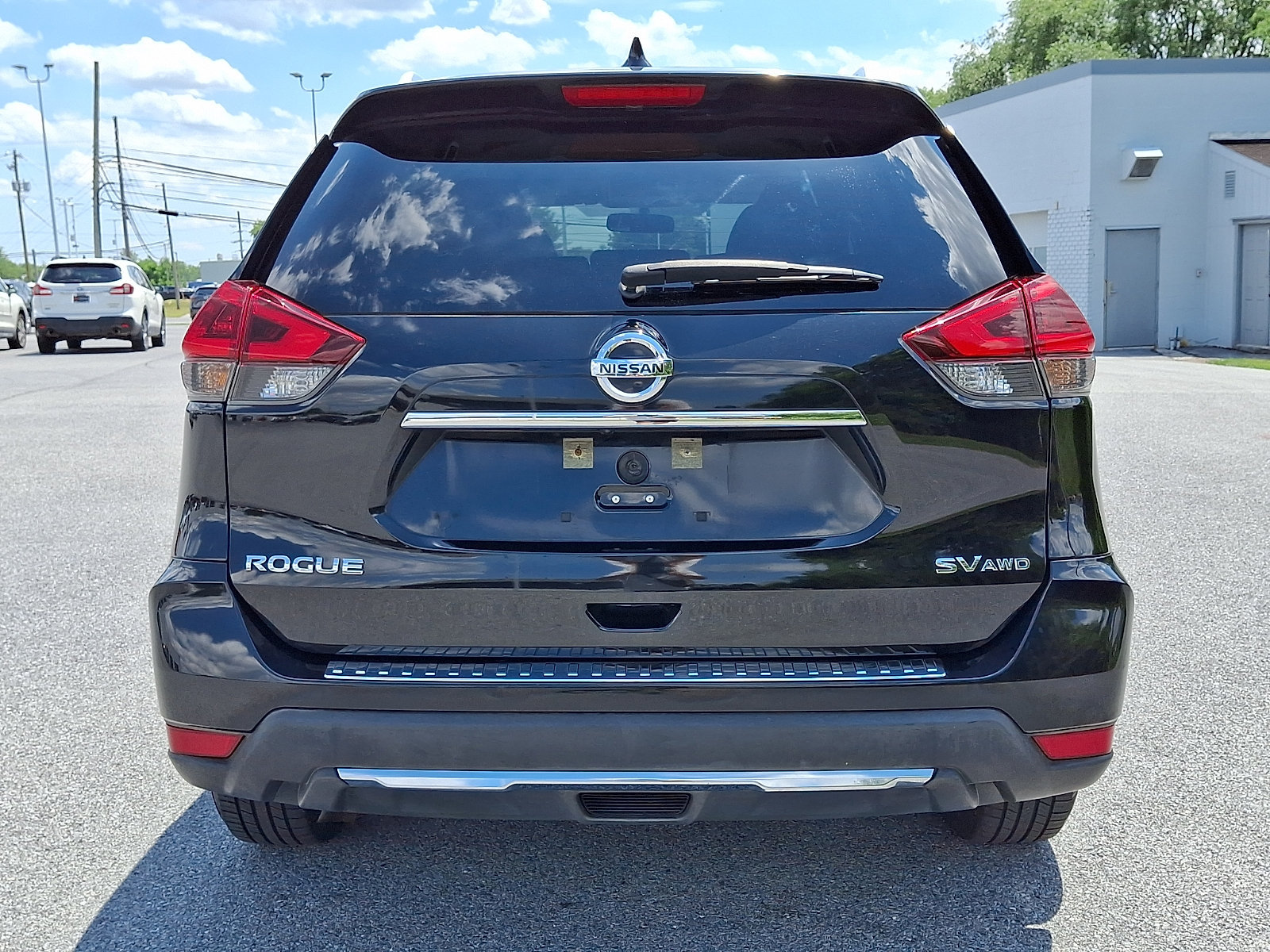 Used 2018 Nissan Rogue SV AWD/4WD image 6
