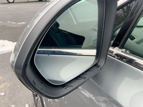 Used 2025 Buick Envision Preferred image 43