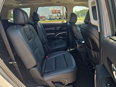 Used 2022 Kia Telluride SX w/ SX Prestige Package AWD/4WD image 21