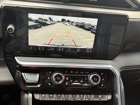 Used 2024 GMC Sierra 1500 Denali AWD/4WD image 9