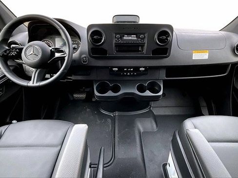 New 2025 Mercedes-Benz Sprinter 2500 image 7