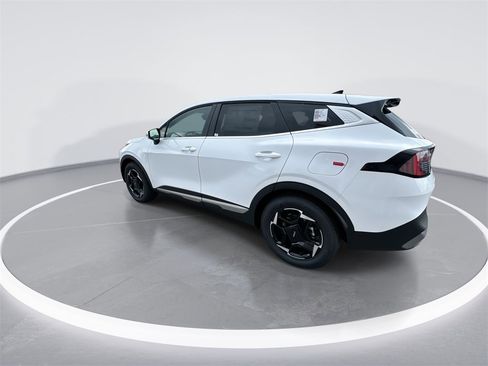 New 2026 Kia Sportage EX image 6