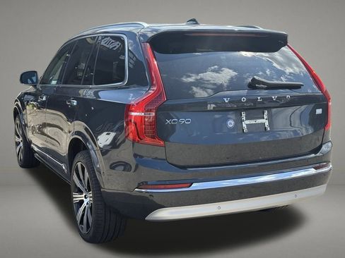 Used 2022 Volvo XC90 T8 Inscription image 3
