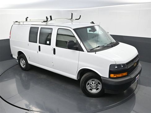 Used 2020 Chevrolet Express 2500 w/ Driver Convenience Package image 27